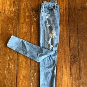 Levi High Rise Jeans